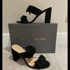 Ann Taylor Janie Suede Bow Heeled Sandal 7.5